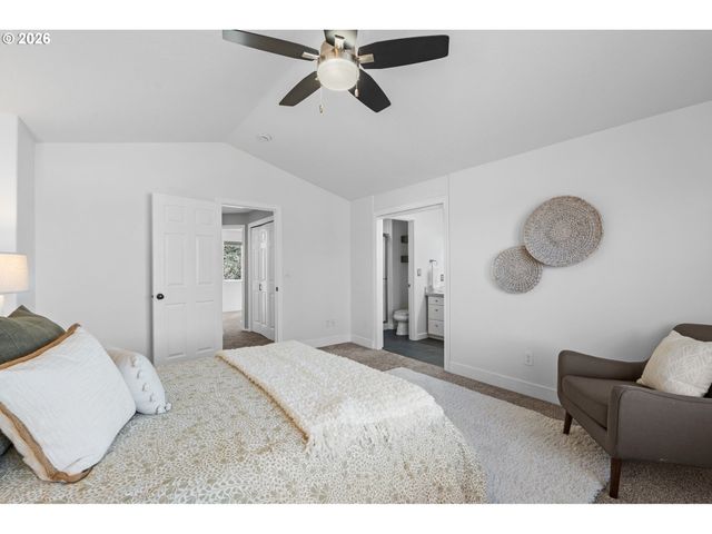 17369 WAKE ROBIN Cir, Oregon City, OR 97045