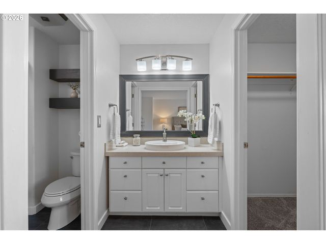 17369 WAKE ROBIN Cir, Oregon City, OR 97045