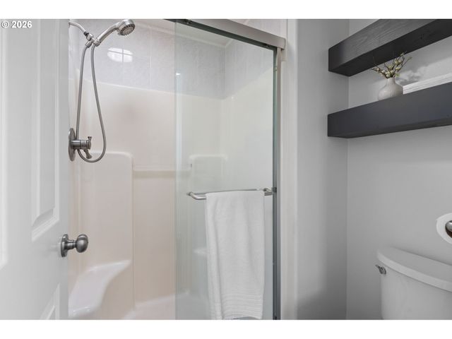 17369 WAKE ROBIN Cir, Oregon City, OR 97045