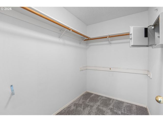 17369 WAKE ROBIN Cir, Oregon City, OR 97045