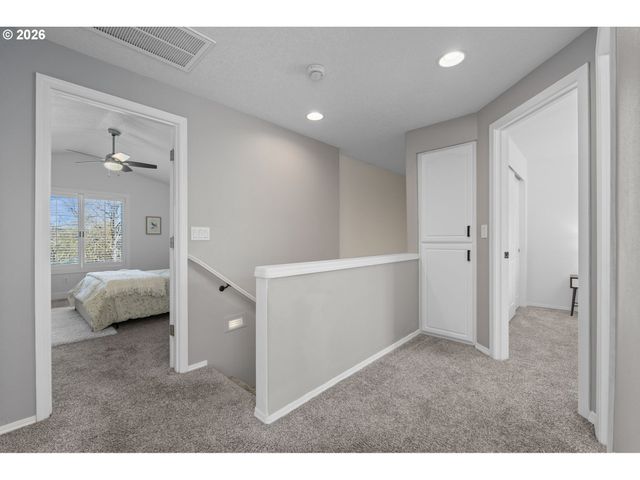 17369 WAKE ROBIN Cir, Oregon City, OR 97045