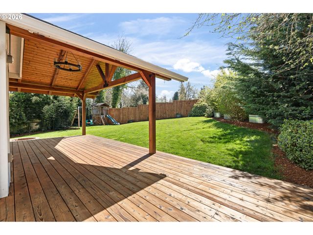 17369 WAKE ROBIN Cir, Oregon City, OR 97045