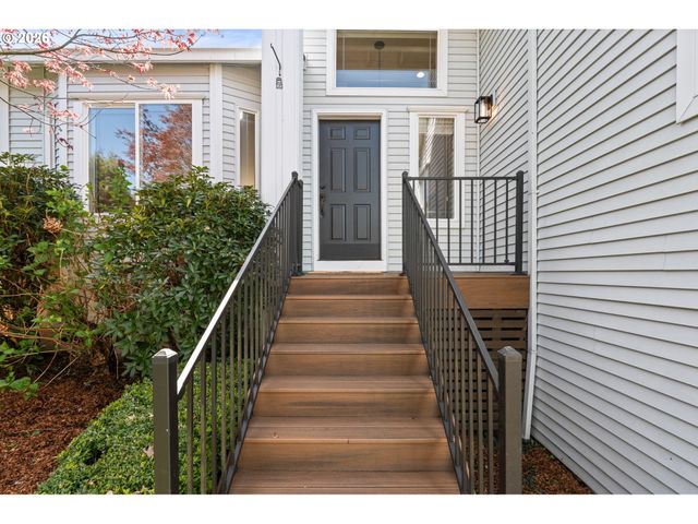 17369 WAKE ROBIN Cir, Oregon City, OR 97045