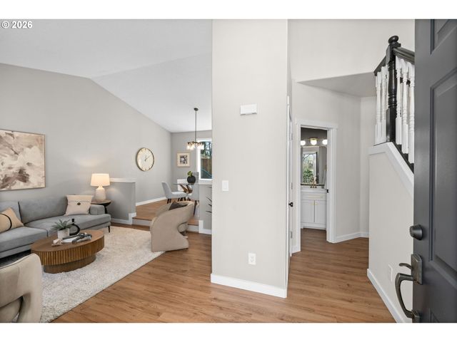 17369 WAKE ROBIN Cir, Oregon City, OR 97045