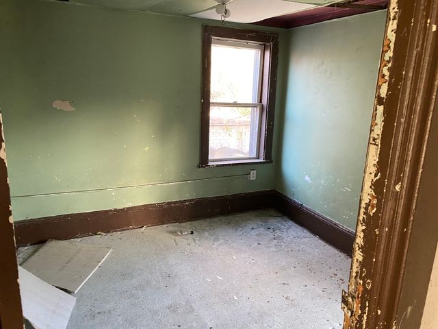 462 S Ottawa Street, Joliet, IL 60436