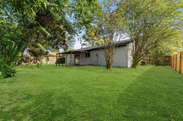 6934 Pickett Drive, Richmond, TX 77469