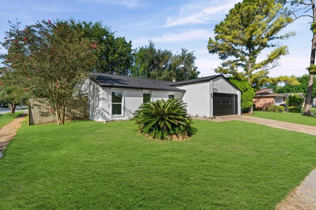 6934 Pickett Drive, Richmond, TX 77469