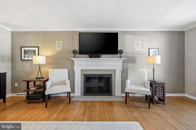 340 COLDSTREAM DR, Berwyn, PA 19312