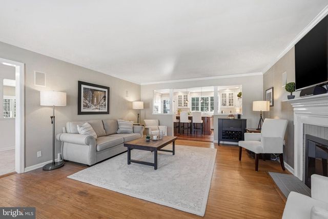 340 COLDSTREAM DR, Berwyn, PA 19312