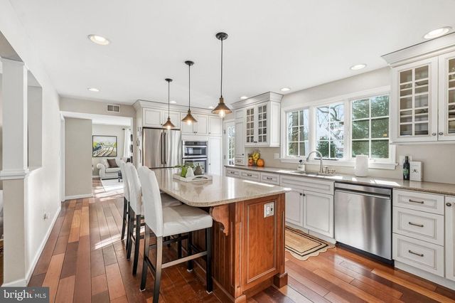 340 COLDSTREAM DR, Berwyn, PA 19312