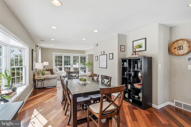 340 COLDSTREAM DR, Berwyn, PA 19312