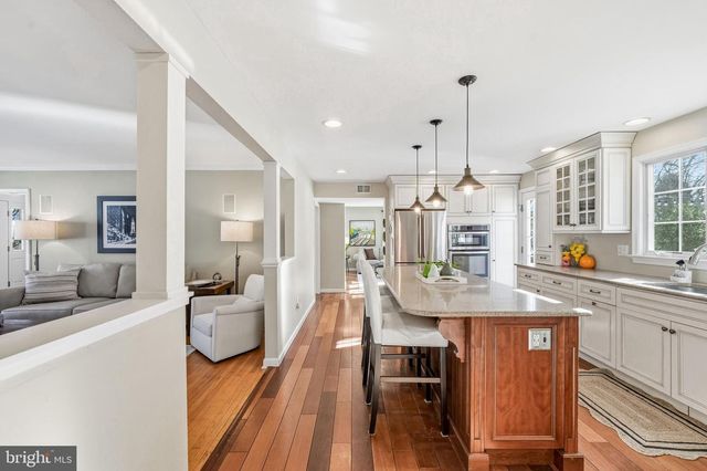 340 COLDSTREAM DR, Berwyn, PA 19312