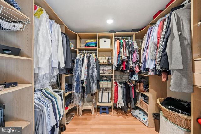 340 COLDSTREAM DR, Berwyn, PA 19312