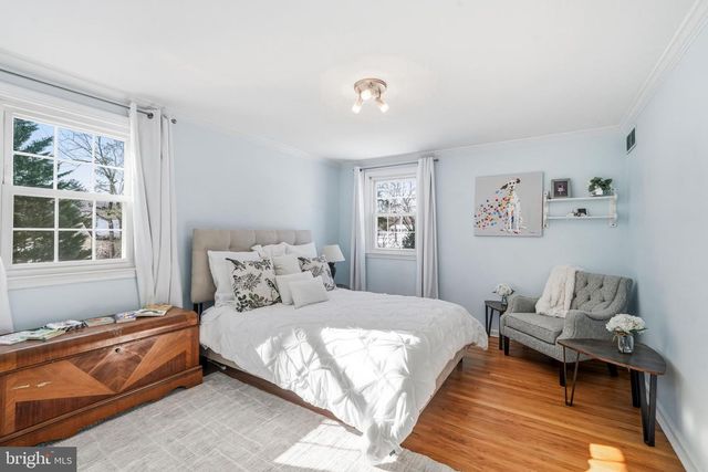 340 COLDSTREAM DR, Berwyn, PA 19312