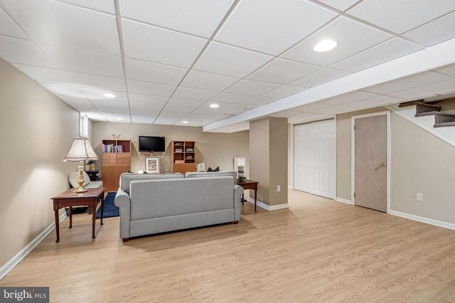 340 COLDSTREAM DR, Berwyn, PA 19312