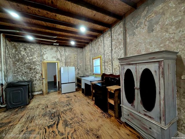 21805 Senior Rd, Von Ormy, TX 78073
