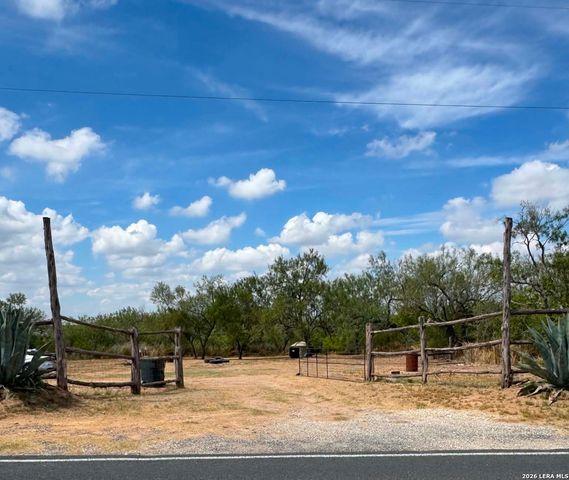 21805 Senior Rd, Von Ormy, TX 78073