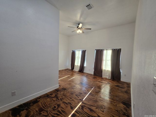 21805 Senior Rd, Von Ormy, TX 78073