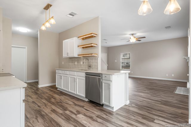 12243 Gwendolen Dr, San Antonio, TX 78253