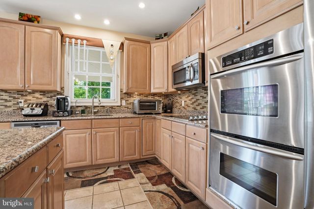 2780 HONEYSUCKLE LN, Huntingdon Valley, PA 19006