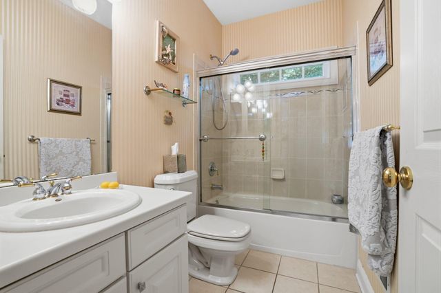 2780 HONEYSUCKLE LN, Huntingdon Valley, PA 19006