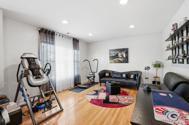 2780 HONEYSUCKLE LN, Huntingdon Valley, PA 19006