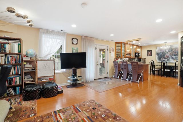 2780 HONEYSUCKLE LN, Huntingdon Valley, PA 19006