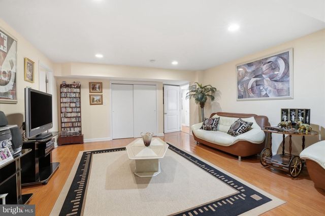 2780 HONEYSUCKLE LN, Huntingdon Valley, PA 19006