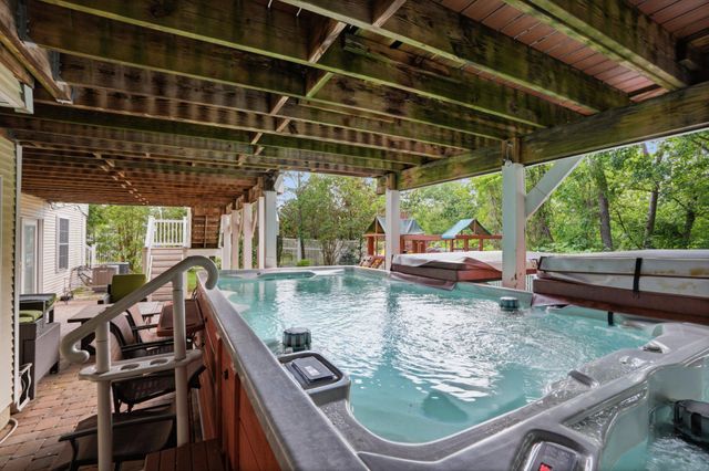 2780 HONEYSUCKLE LN, Huntingdon Valley, PA 19006