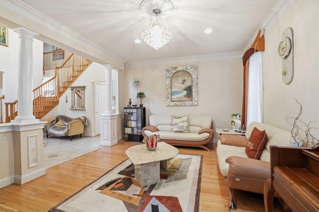 2780 HONEYSUCKLE LN, Huntingdon Valley, PA 19006