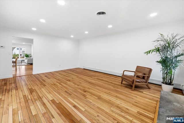 0-04 Pine, Fair Lawn, NJ 07410