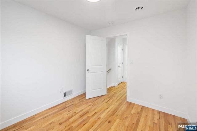 0-04 Pine, Fair Lawn, NJ 07410