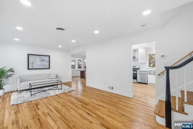 0-04 Pine, Fair Lawn, NJ 07410