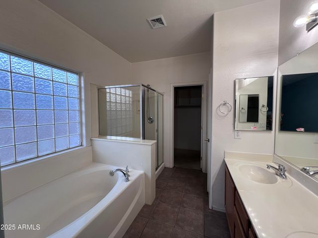 1961 E SHANNON Street, Gilbert, AZ 85295