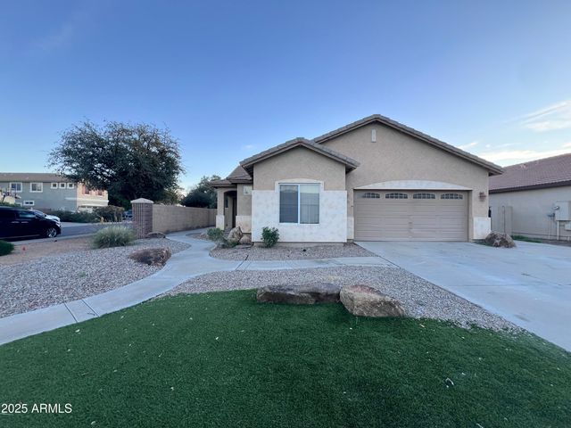 1961 E SHANNON Street, Gilbert, AZ 85295