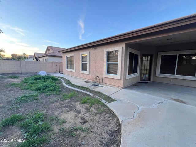 1961 E SHANNON Street, Gilbert, AZ 85295