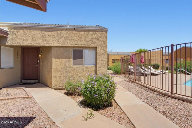 917 S HACIENDA Drive, Tempe, AZ 85281
