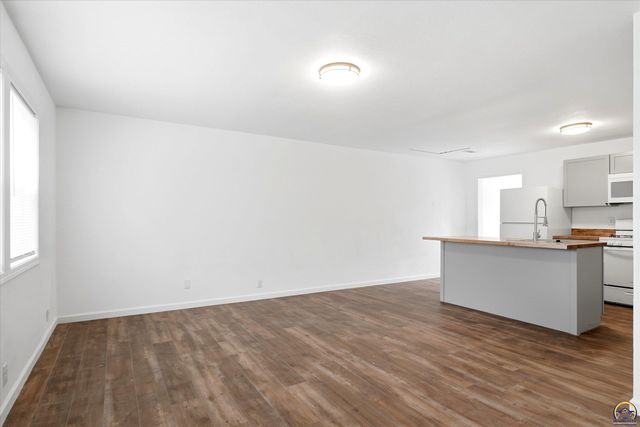 2510 SE Wisconsin AVE, Topeka, KS 66605