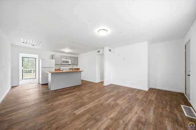 2510 SE Wisconsin AVE, Topeka, KS 66605