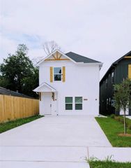 7504 Laura Koppe Rd C/D, Houston, TX 77028