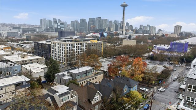 708 Warren Avenue N, Seattle, WA 98109