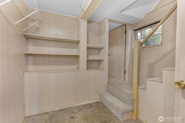 708 Warren Avenue N, Seattle, WA 98109