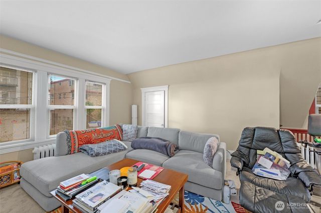 708 Warren Avenue N, Seattle, WA 98109