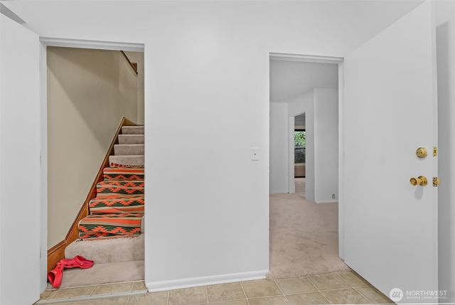 708 Warren Avenue N, Seattle, WA 98109