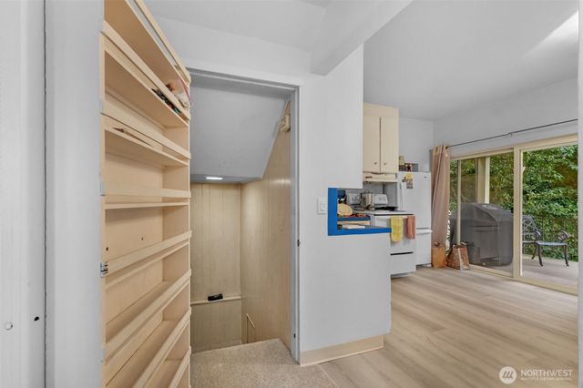 708 Warren Avenue N, Seattle, WA 98109