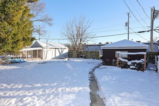 10907 Glenway COURT, Wauwatosa, WI 53222