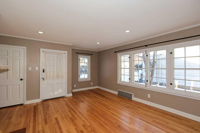 10907 Glenway COURT, Wauwatosa, WI 53222