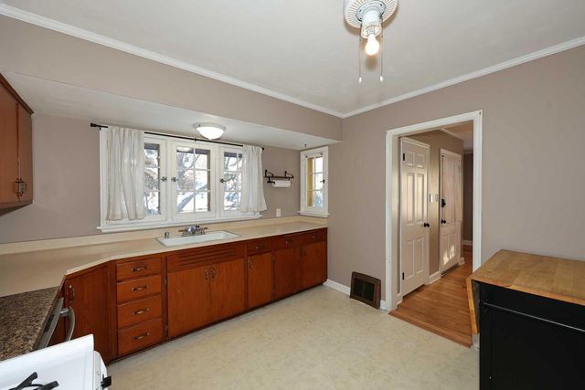 10907 Glenway COURT, Wauwatosa, WI 53222