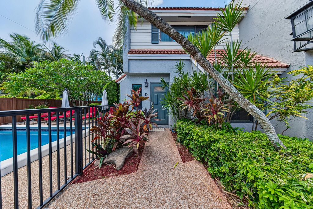 1315 MIAMI Road D, Fort Lauderdale, FL 33316