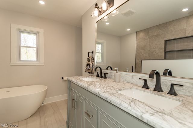 8839 Billings Road, Kirtland, OH 44094